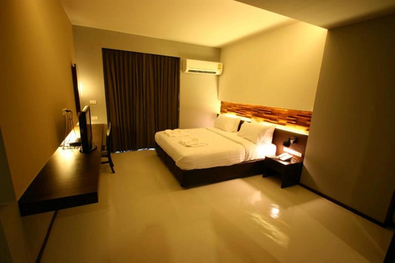 At One Inn Hualampong Bangkok Eksteriør billede