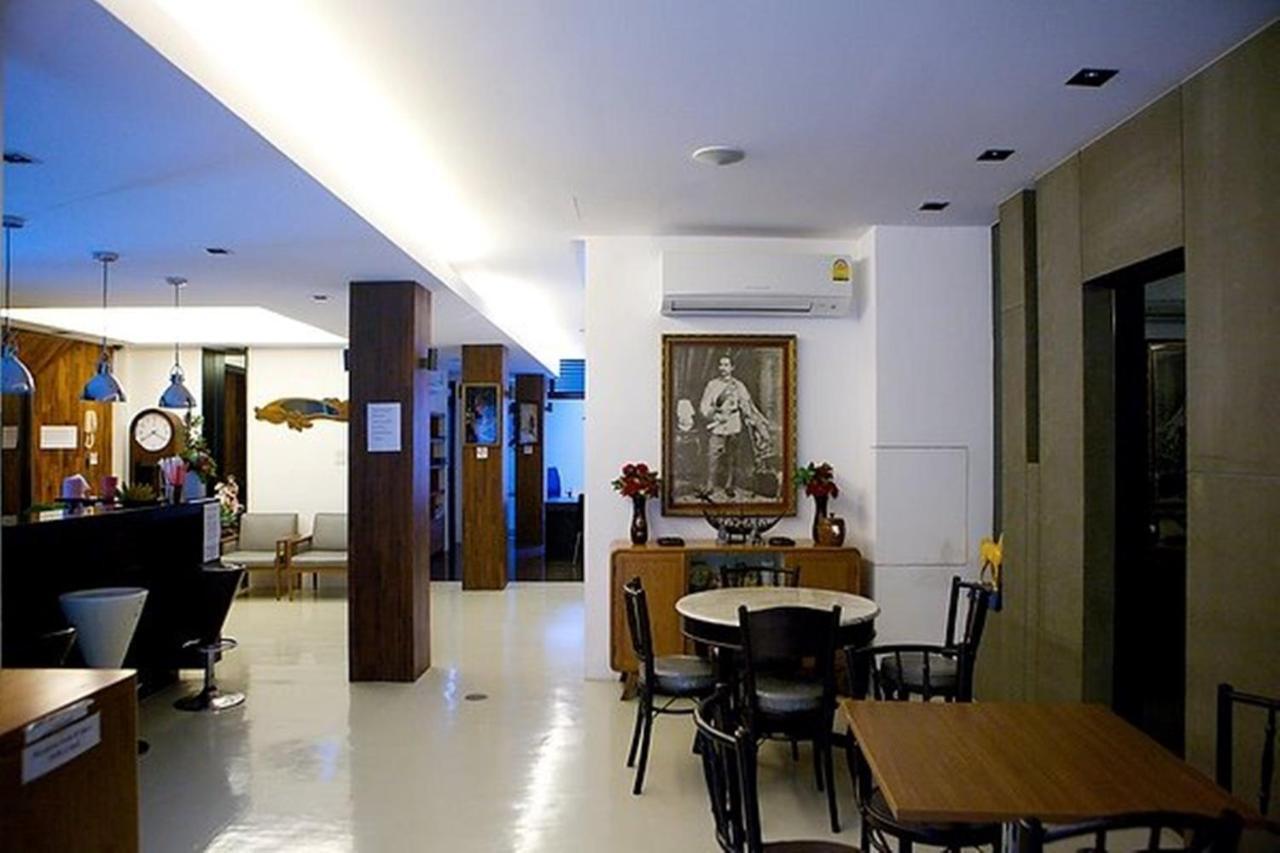 At One Inn Hualampong Bangkok Eksteriør billede